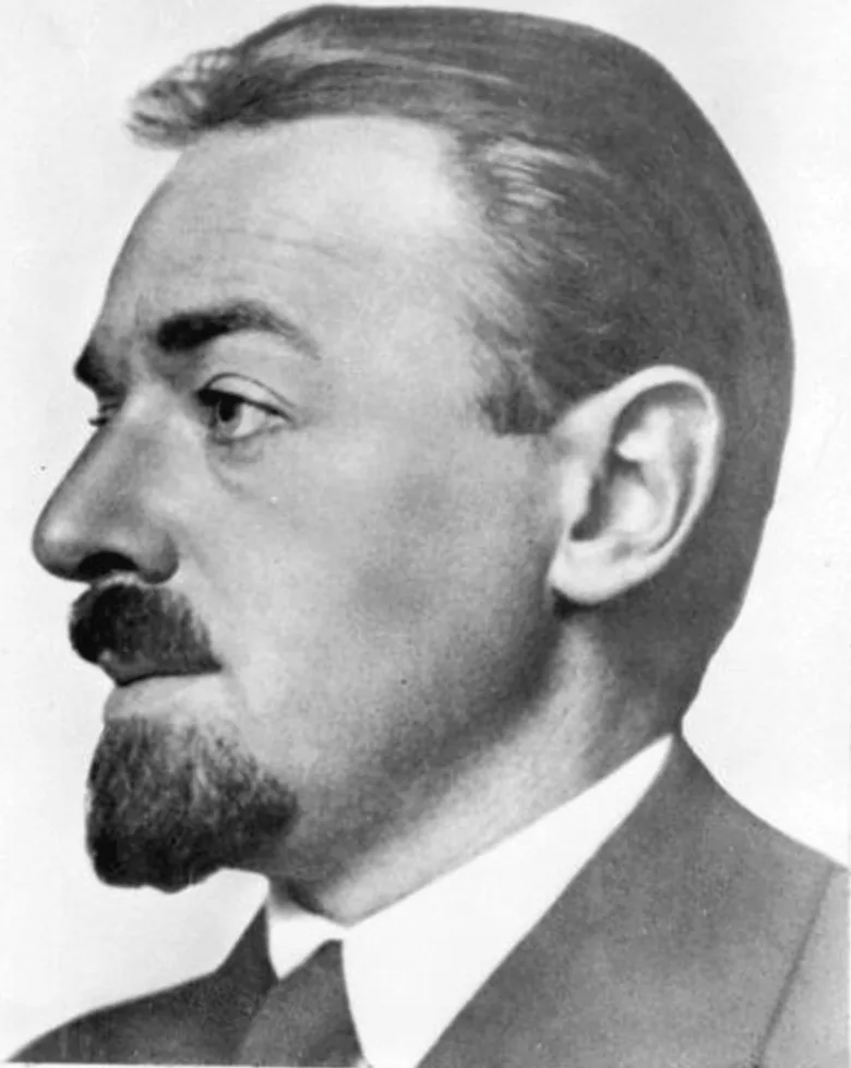 Nikolai Bernstein, photographed in profile